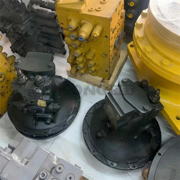 Komatsu Excavator PC60-7 4D102 Main Pump HPV75 Hydraulic Pump 708-1W-00131/708-1W-00111