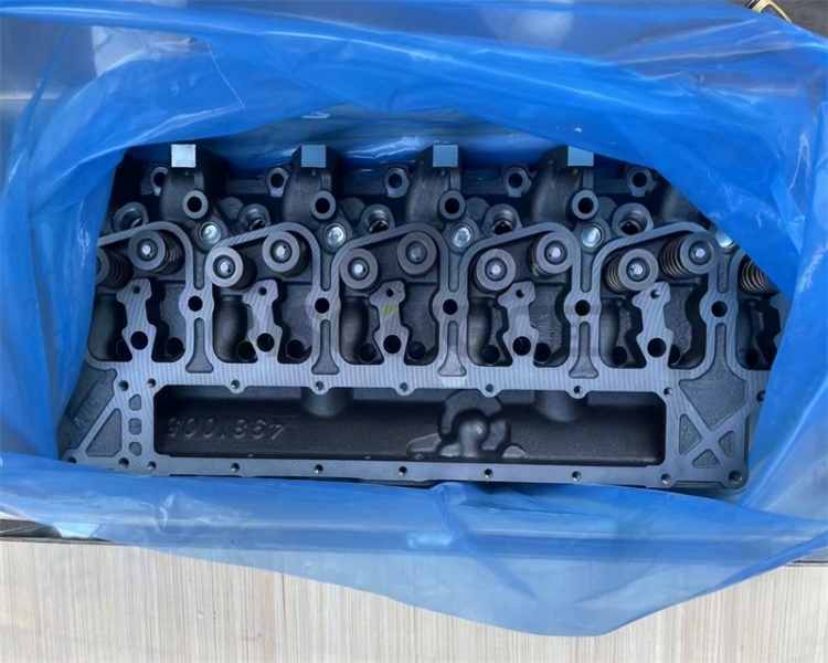 康明斯B5.9/6D102发动机缸盖总成3802220/3802340