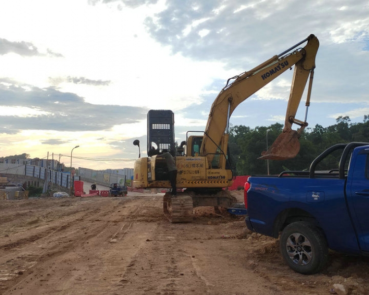 江门小松挖掘机乐鱼(中国)中心/台山 开平 鹤山 恩平小松挖掘机乐鱼(中国)售后