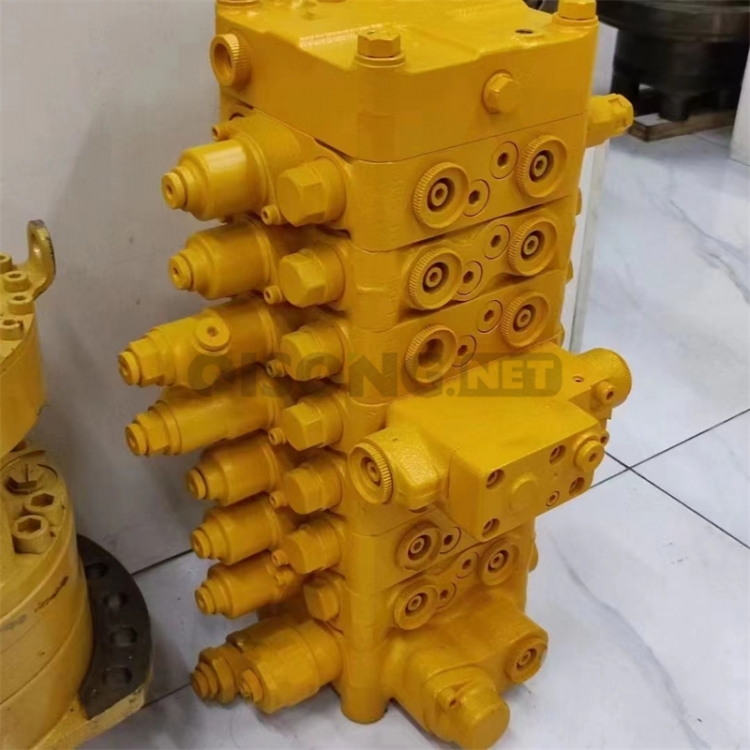 Komatsu Excavator 130-7 CONTROL VALVE ASS