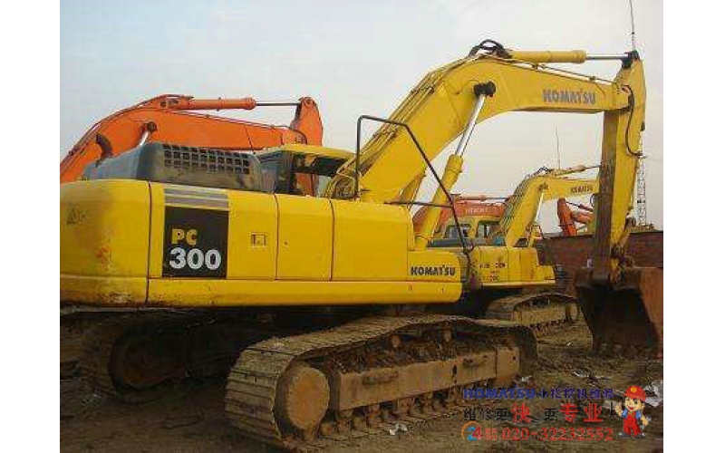 小松挖掘机行走跑偏/小松挖掘机乐鱼(中国)售后